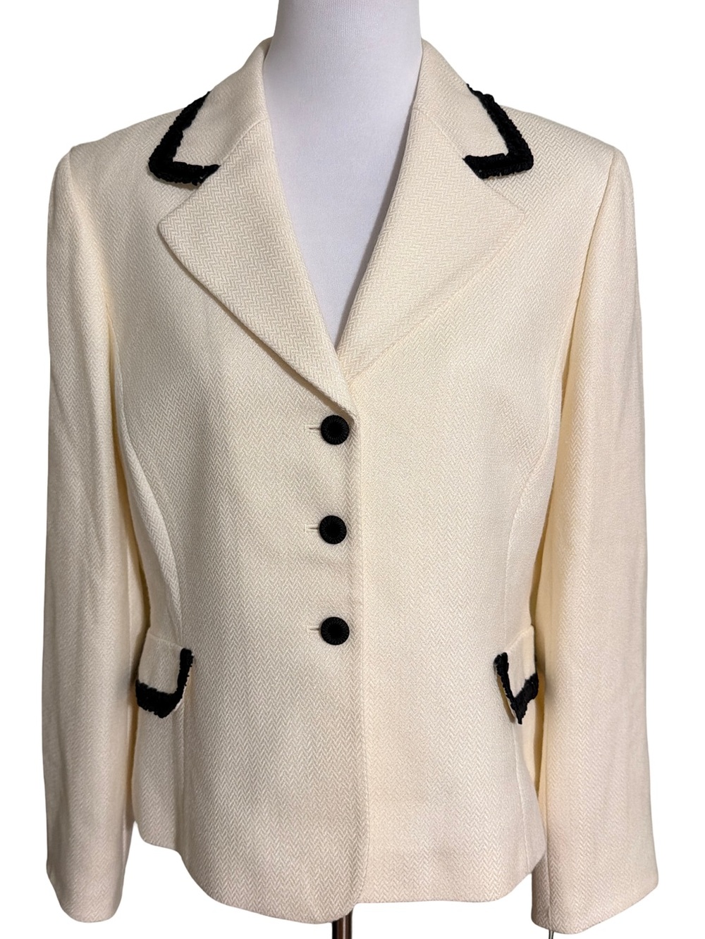 Tahari Cream Wool Elegant Blazer with Black Trim Size 16